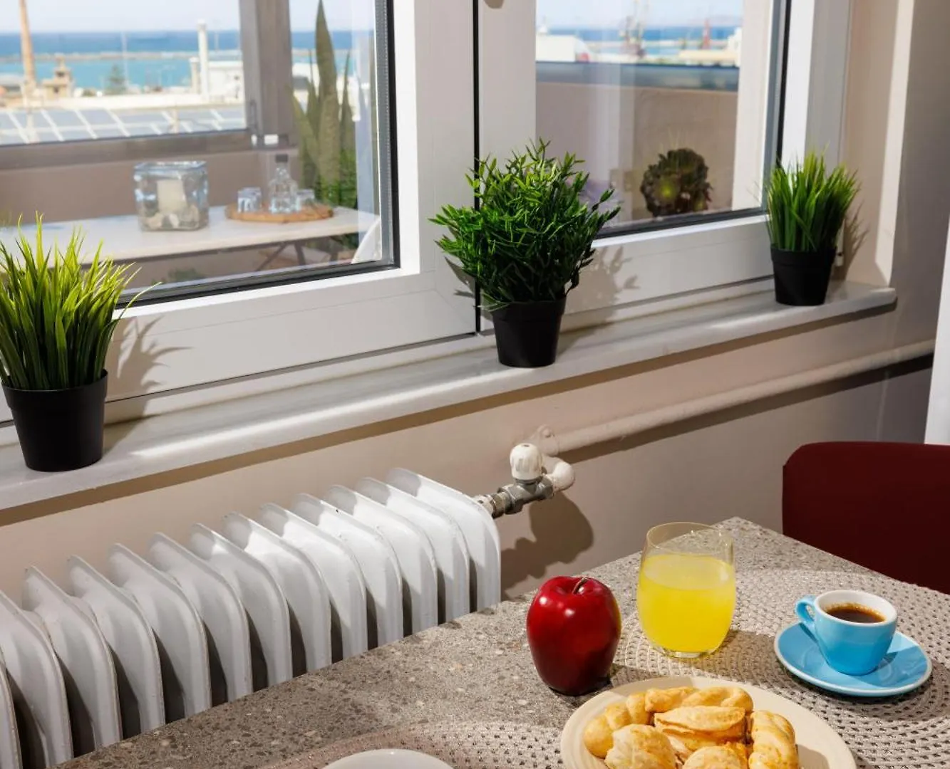 Jolly E Suite With Terrace 10 Min From Port By Hospi Heraklion  Heraklion (Crete)